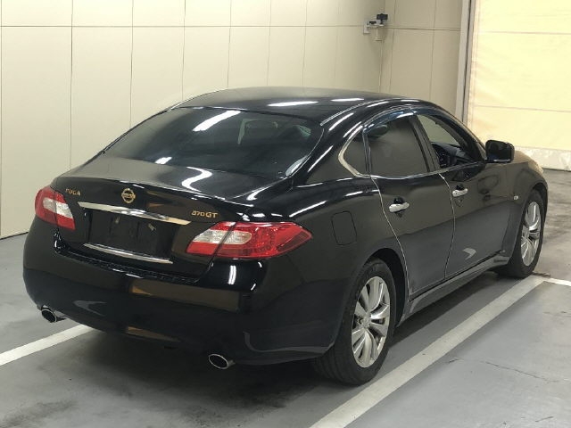 NISSAN FUGA