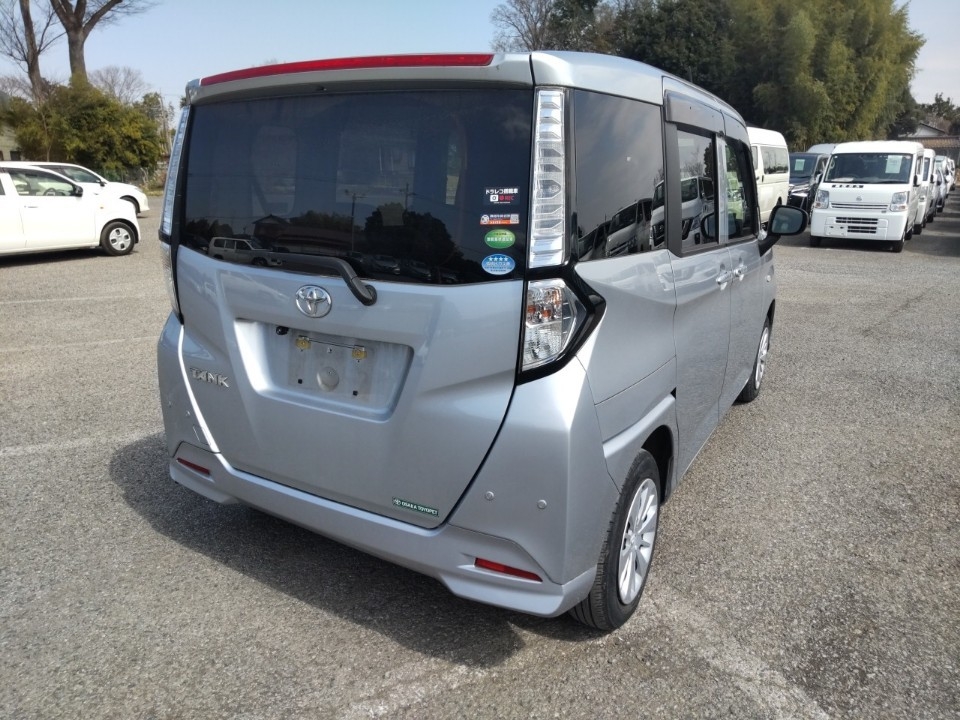 TOYOTA TANK