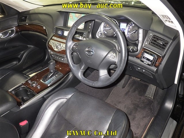 NISSAN FUGA