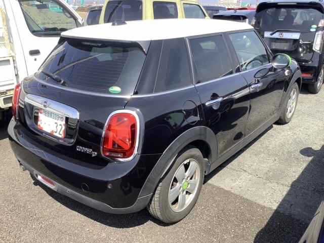 MINI HATCH