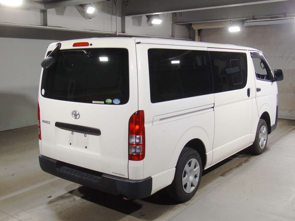 TOYOTA REGIUS ACE