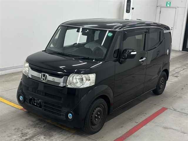 HONDA N-BOX SLASH