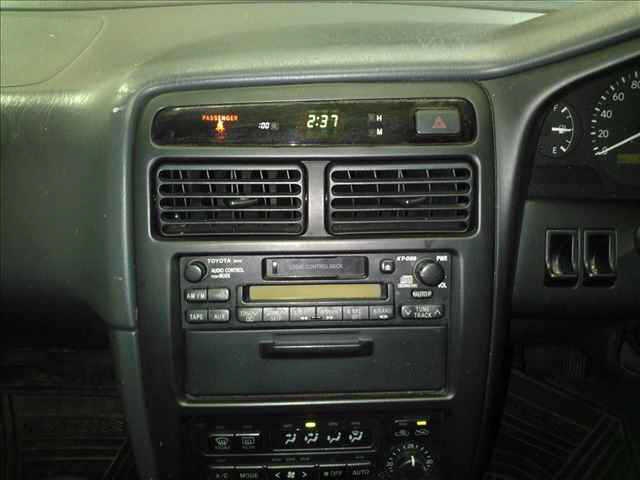 TOYOTA CARINA