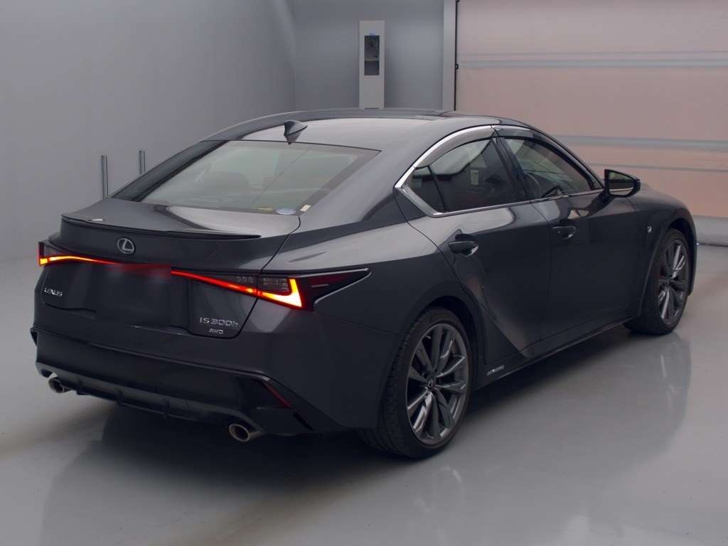 LEXUS IS300H