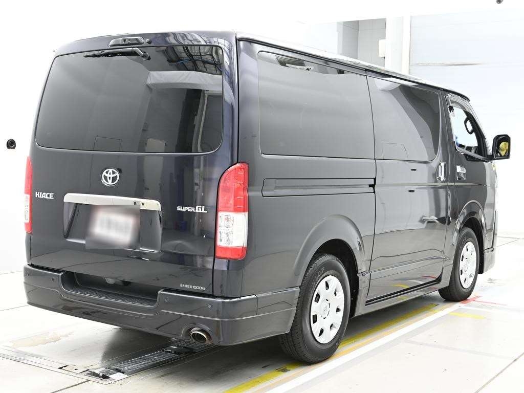 TOYOTA REGIUS ACE