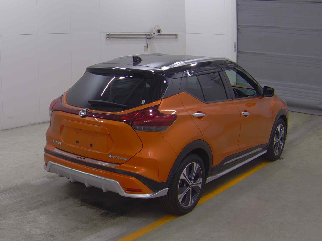 NISSAN KICKS
