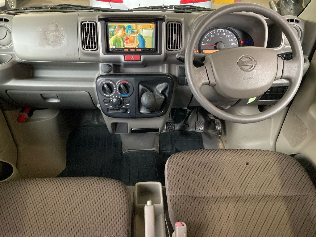 NISSAN NV100 CLIPPER