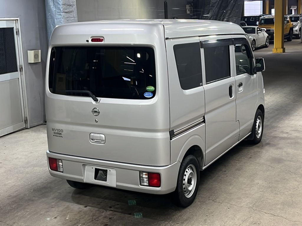 NISSAN NV100 CLIPPER