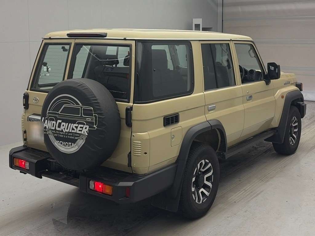TOYOTA LAND CRUISER