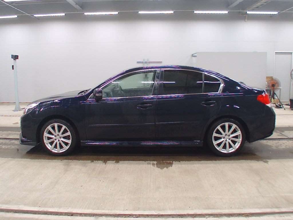 SUBARU LEGACY B4