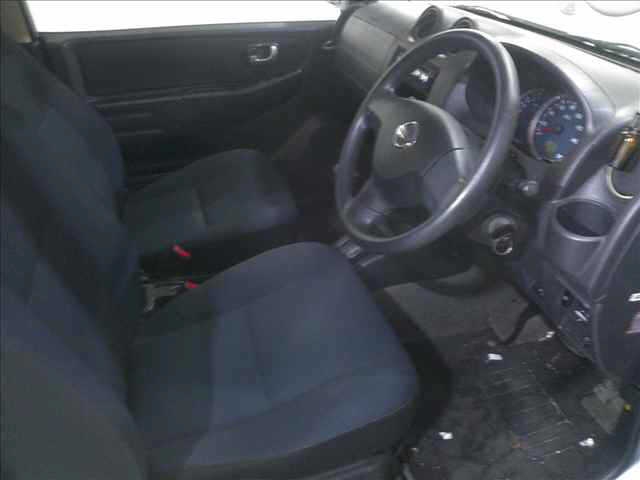 NISSAN KIX