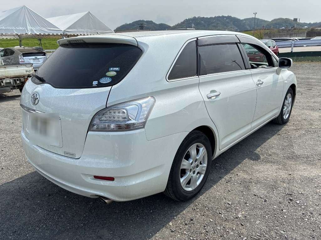 TOYOTA MARK X ZIO