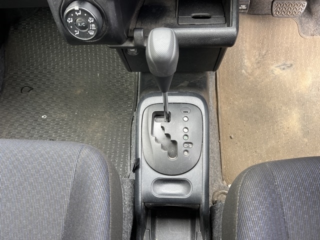 MAZDA FAMILIA