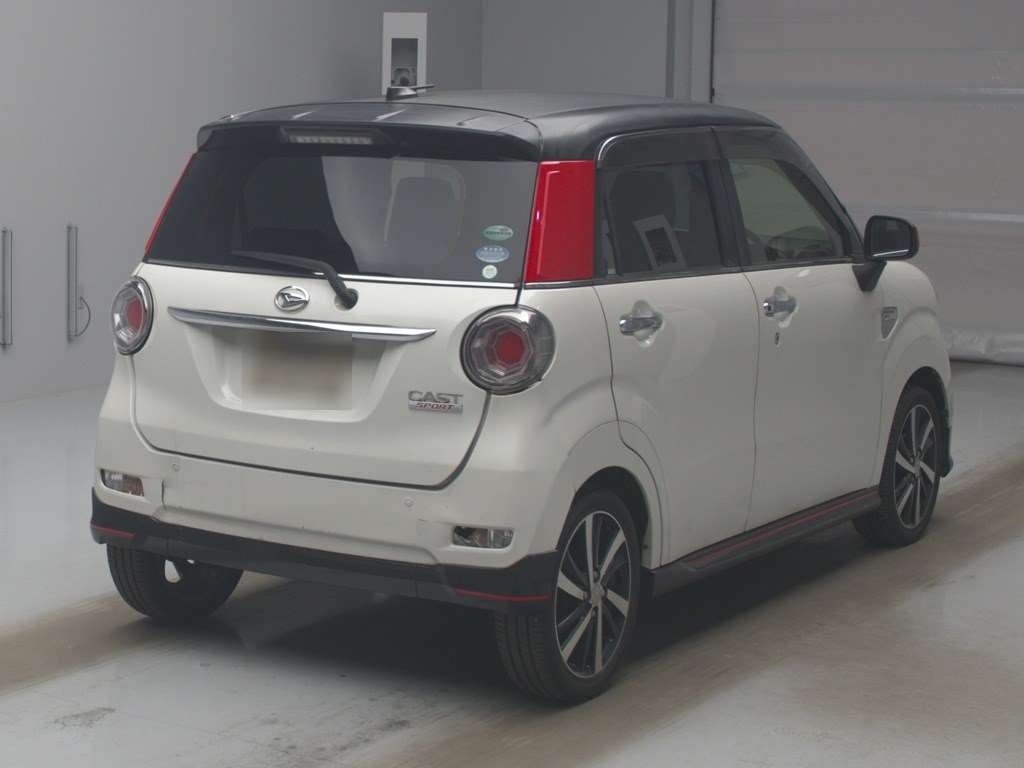 DAIHATSU CAST
