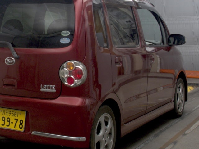 DAIHATSU MOVE LATTE