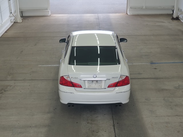 NISSAN FUGA