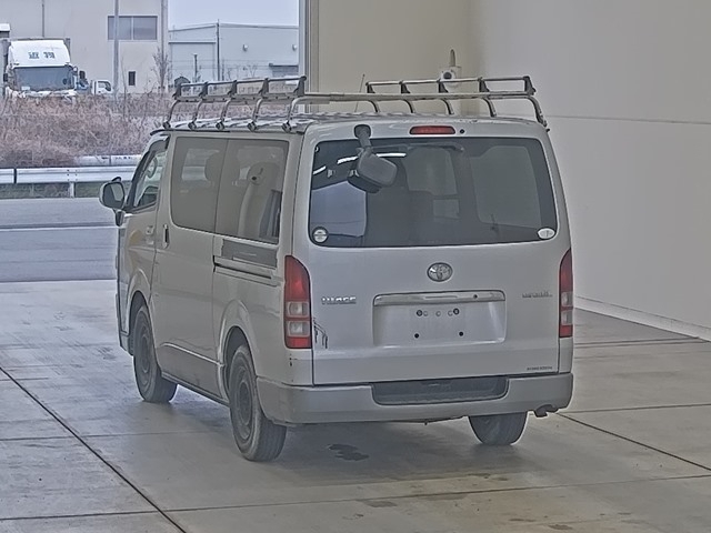 TOYOTA REGIUS ACE