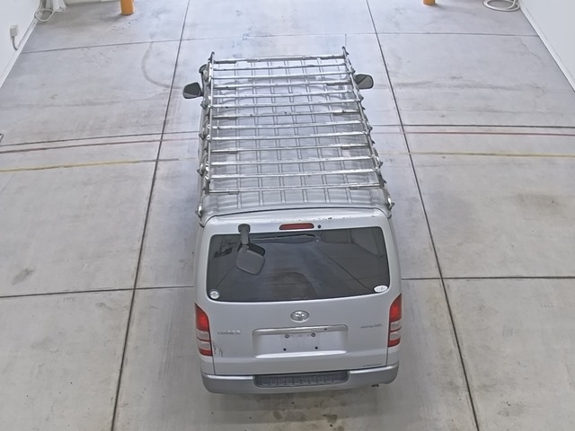 TOYOTA REGIUS ACE