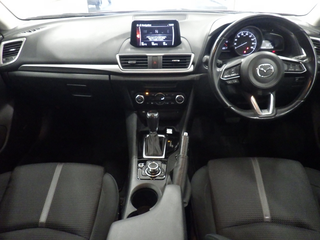 MAZDA AXELA