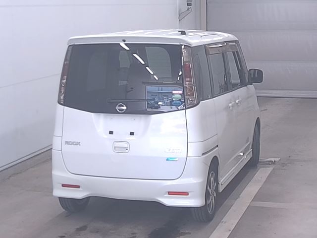NISSAN ROOX