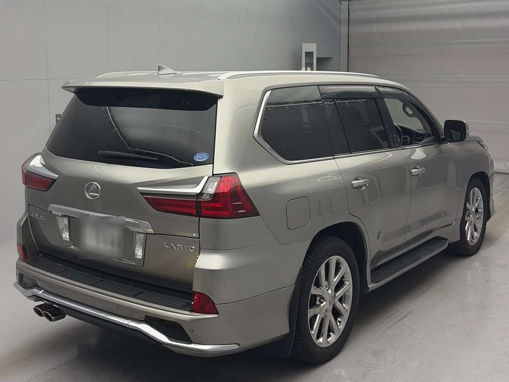 LEXUS LX570