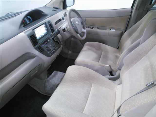 TOYOTA RAUM