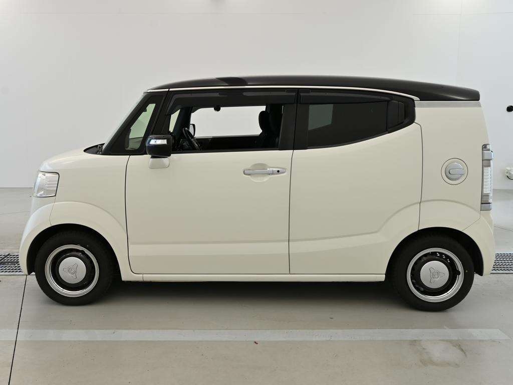 HONDA N-BOX SLASH
