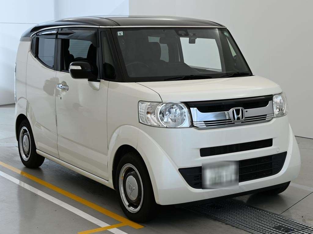HONDA N-BOX SLASH