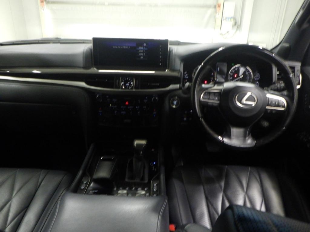 LEXUS LX570