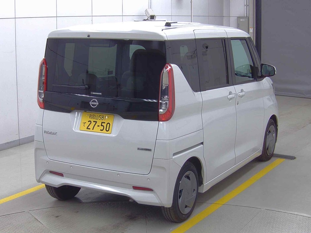 NISSAN ROOX