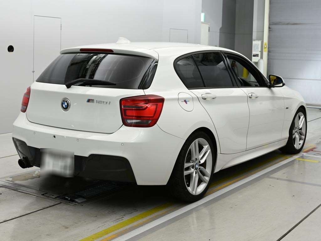 BMW 1-SERIES