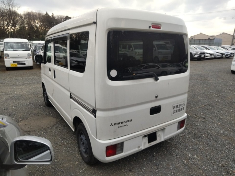 MITSUBISHI MINICAB