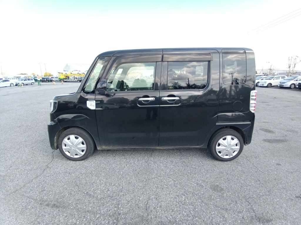 DAIHATSU WAKE