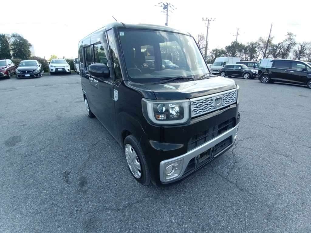 DAIHATSU WAKE