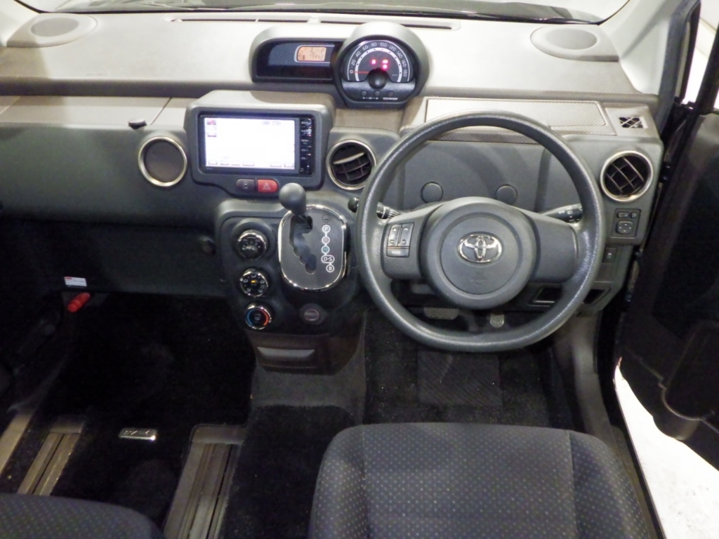 TOYOTA SPADE