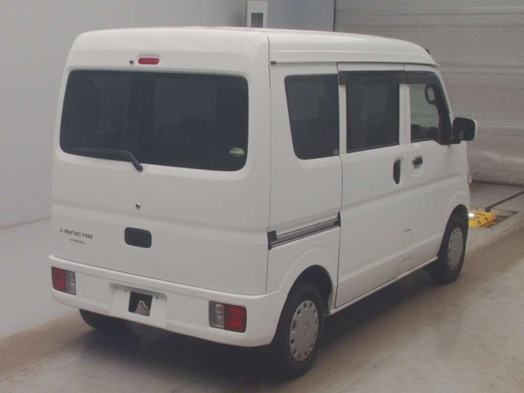 MITSUBISHI MINICAB