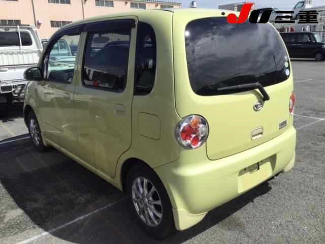DAIHATSU MOVE LATTE