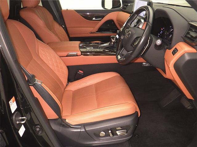 LEXUS LX600