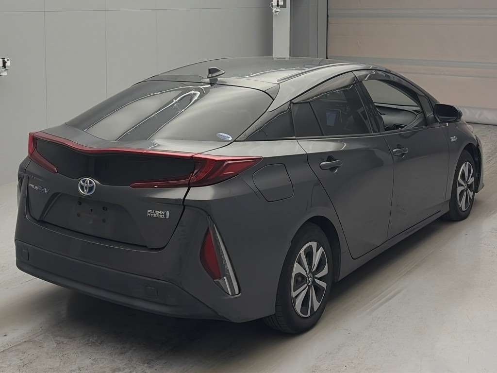TOYOTA PRIUS PHV