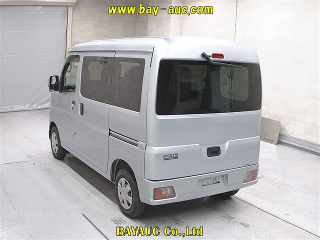 TOYOTA PIXIS VAN
