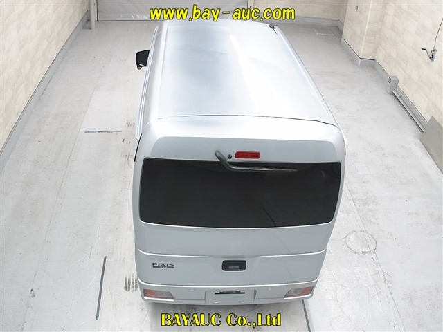 TOYOTA PIXIS VAN