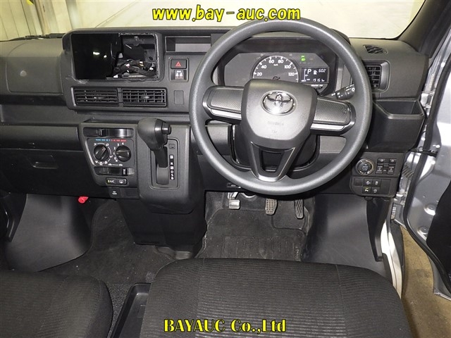 TOYOTA PIXIS VAN