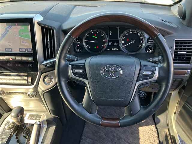 TOYOTA LAND CRUISER