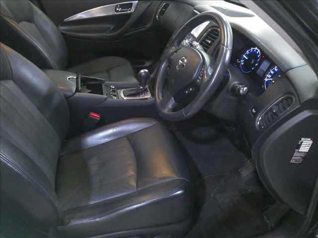 NISSAN SKYLINE CROSSOVER