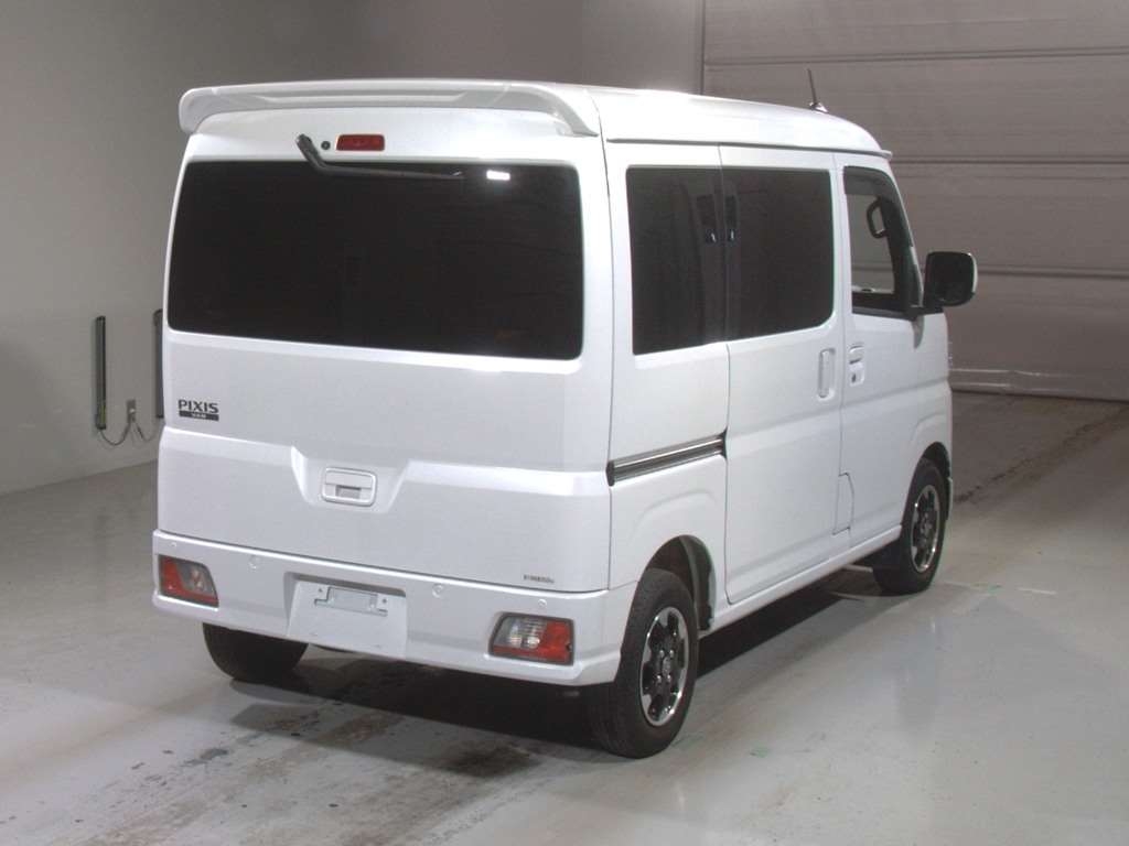 TOYOTA PIXIS VAN