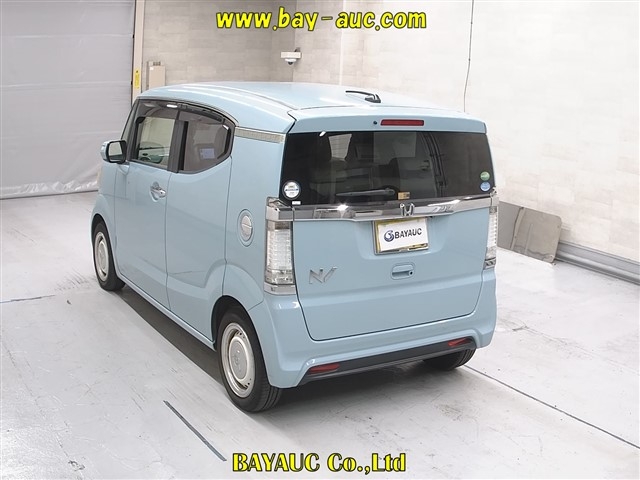 HONDA N-BOX SLASH