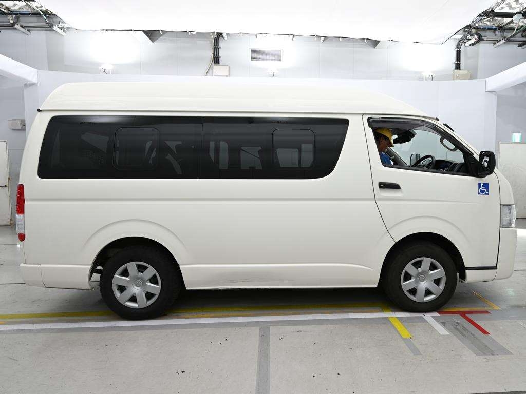TOYOTA REGIUS ACE