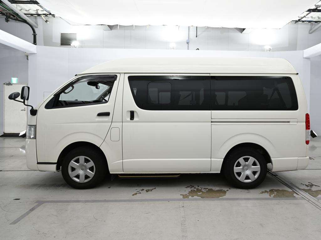 TOYOTA REGIUS ACE