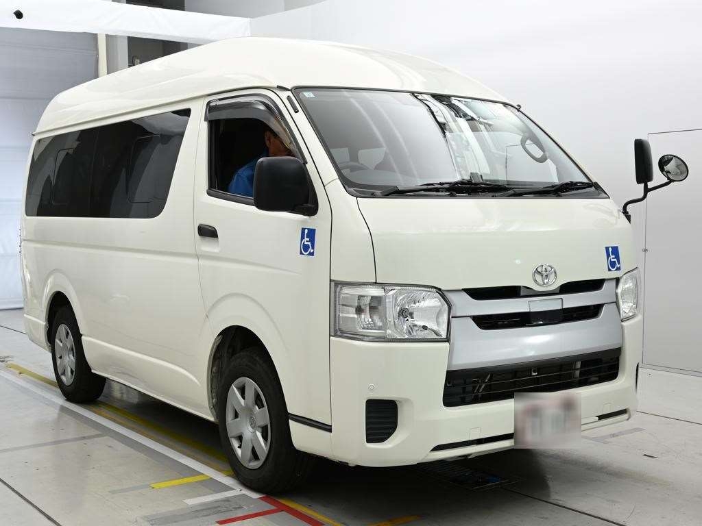 TOYOTA REGIUS ACE