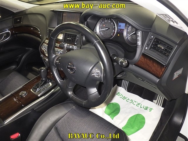 NISSAN FUGA